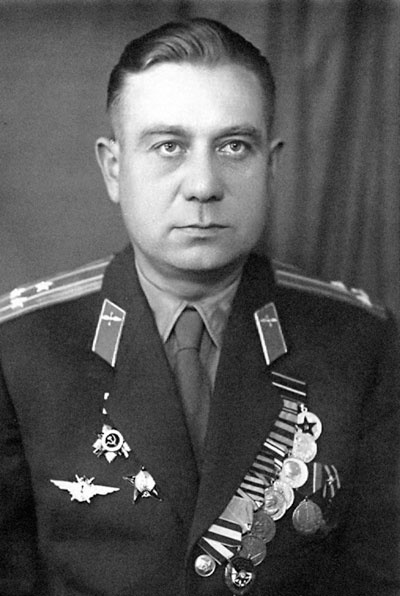 Иллюстрация к книге — На перехват! Летная книжка &quot;сталинского сокола&quot; [i_098.jpg]