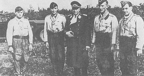 Иллюстрация к книге — Черный крест и красная звезда. Воздушная война над Россией. 1941-1944 [i_046.jpg]