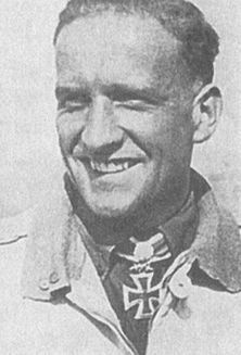 Иллюстрация к книге — Черный крест и красная звезда. Воздушная война над Россией. 1941-1944 [i_107.jpg]