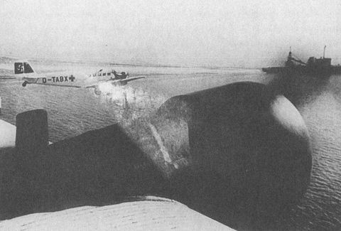 Иллюстрация к книге — Черный крест и красная звезда. Воздушная война над Россией. 1941-1944 [i_158.jpg]