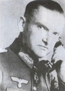 Иллюстрация к книге — Котел смерти в Курляндии. Хроника сражений группы армий &quot;Север&quot; 1944-1945 [i_025.jpg]