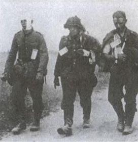 Иллюстрация к книге — Котел смерти в Курляндии. Хроника сражений группы армий &quot;Север&quot; 1944-1945 [i_043.jpg]