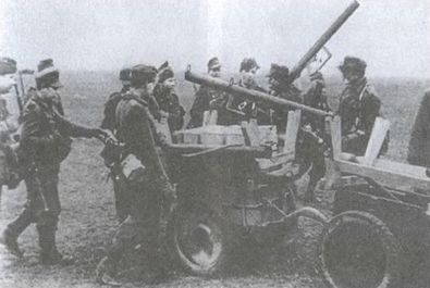 Иллюстрация к книге — Котел смерти в Курляндии. Хроника сражений группы армий &quot;Север&quot; 1944-1945 [i_052.jpg]