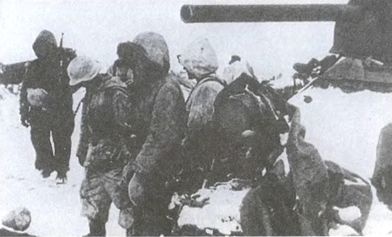 Иллюстрация к книге — Котел смерти в Курляндии. Хроника сражений группы армий &quot;Север&quot; 1944-1945 [i_075.jpg]