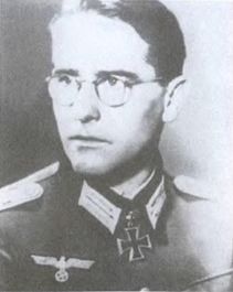 Иллюстрация к книге — Котел смерти в Курляндии. Хроника сражений группы армий &quot;Север&quot; 1944-1945 [i_094.jpg]