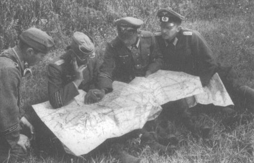 Иллюстрация к книге — Крупнейшие танковые сражения Второй мировой войны. Аналитический обзор [i_047.jpg]