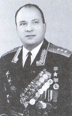 Иллюстрация к книге — Стальной ураган [i_012.jpg]