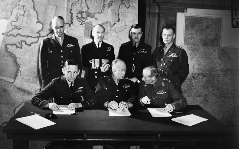 Иллюстрация к книге — Высадка в Нормандии [i_020.jpg]