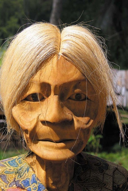 Иллюстрация к книге — Песни драконов. Любовь и приключения в мире крокодилов и прочих динозавровых родственников [i_136.jpg]