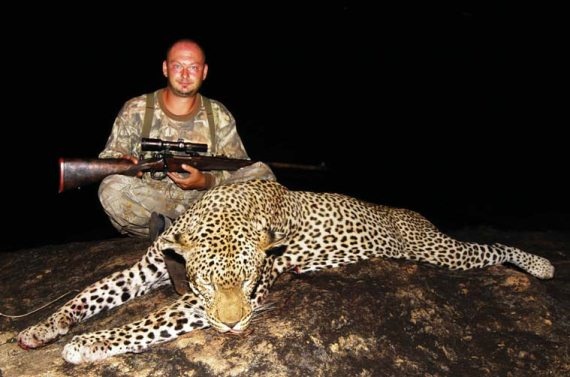 Иллюстрация к книге — Полосатая кошка, пятнистая кошка [i_277.jpg]