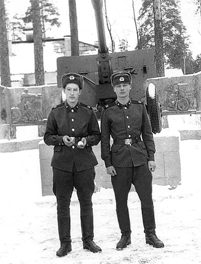 Иллюстрация к книге — Армейские байки. Как я отдавал Священный долг в Советской армии [i_003.jpg]