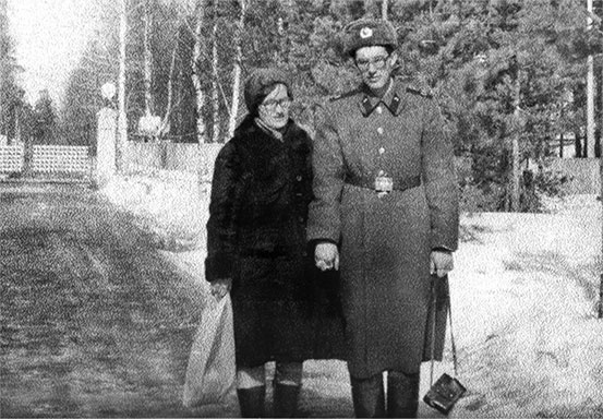 Иллюстрация к книге — Армейские байки. Как я отдавал Священный долг в Советской армии [i_009.jpg]