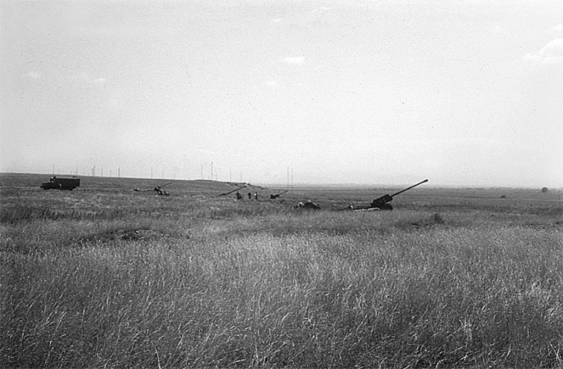 Иллюстрация к книге — Армейские байки. Как я отдавал Священный долг в Советской армии [i_046.jpg]