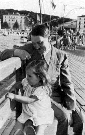 Иллюстрация к книге — Третий Рейх. Гитлер-югенд [i_027.jpg]