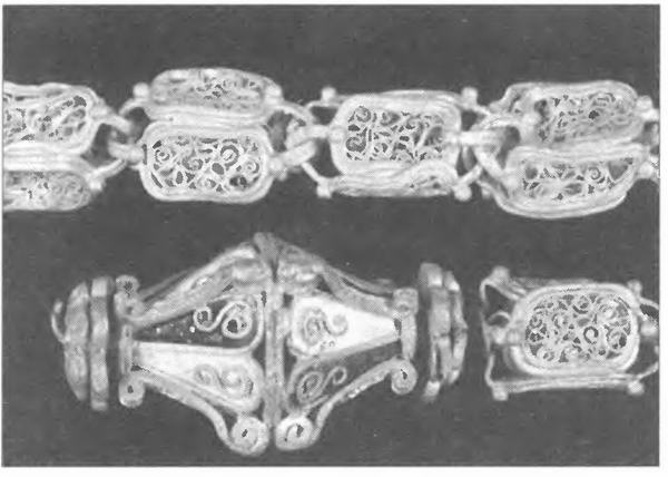 Иллюстрация к книге — Сокровища погибших кораблей [i_017.jpg]