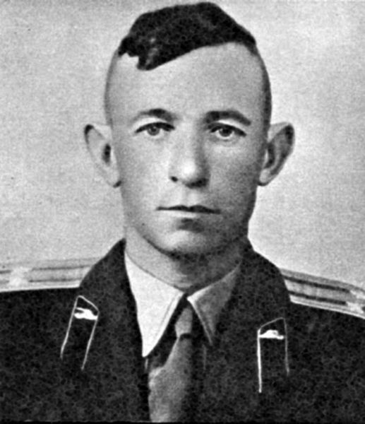 Иллюстрация к книге — Командир Т-34. На танке до Победы [ris.19.jpg]