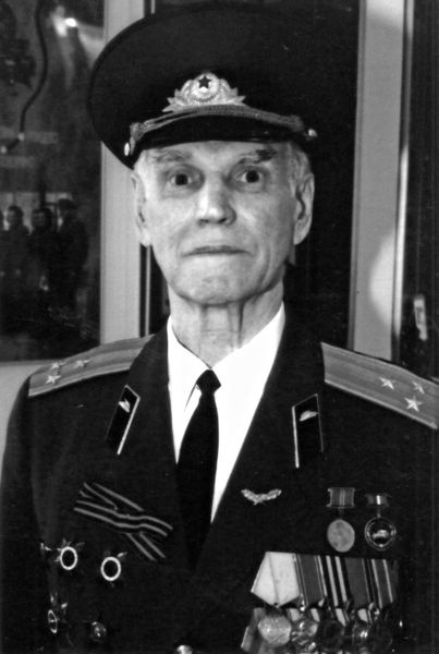 Иллюстрация к книге — Командир Т-34. На танке до Победы [ris.22.jpg]