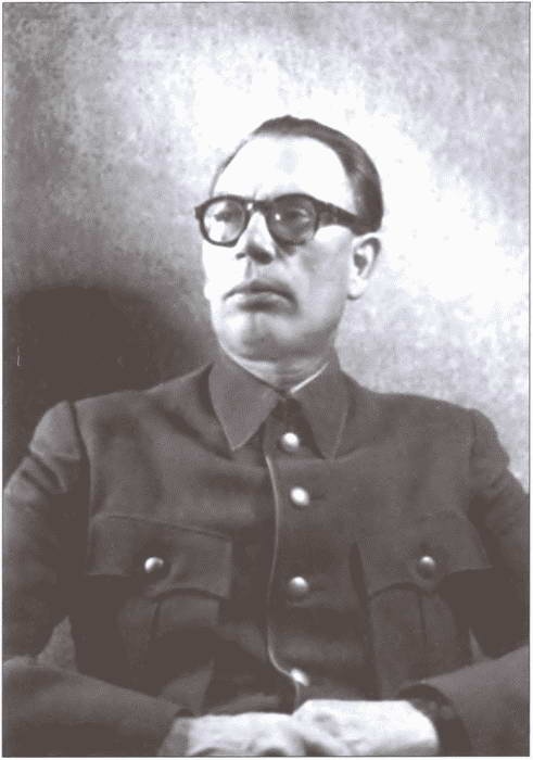 Иллюстрация к книге — Иуды в погонах [i_001.jpg]