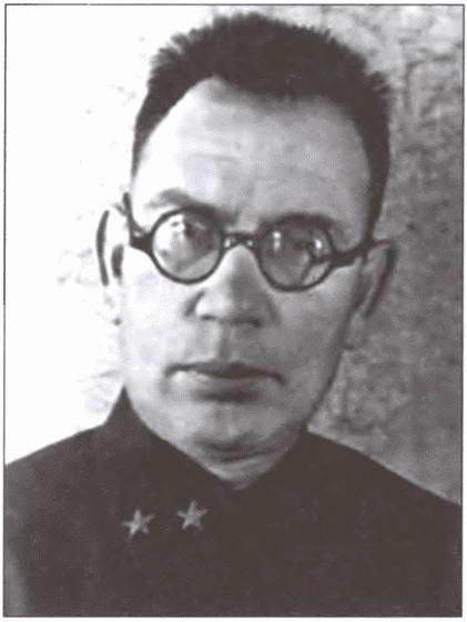 Иллюстрация к книге — Иуды в погонах [i_002.jpg]