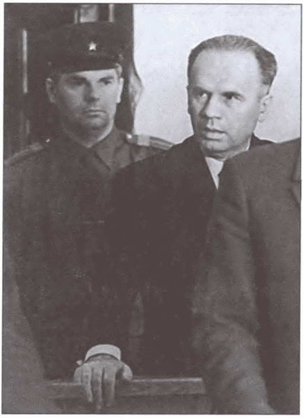 Иллюстрация к книге — Иуды в погонах [i_020.jpg]