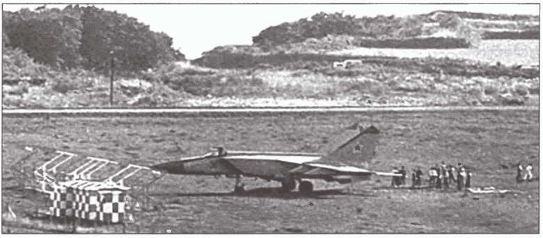 Иллюстрация к книге — Иуды в погонах [i_030.jpg]