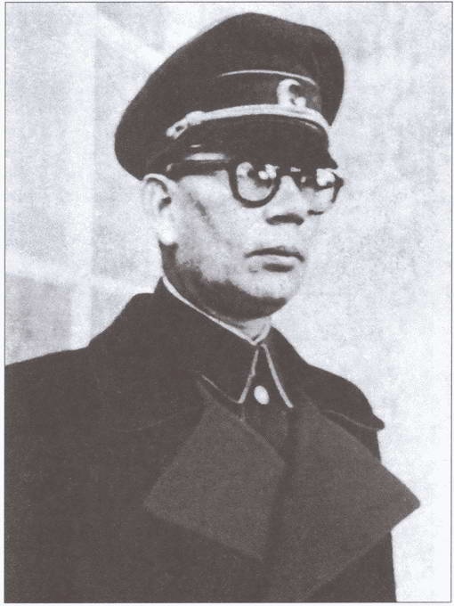 Иллюстрация к книге — Предатели и палачи [i_002.jpg]