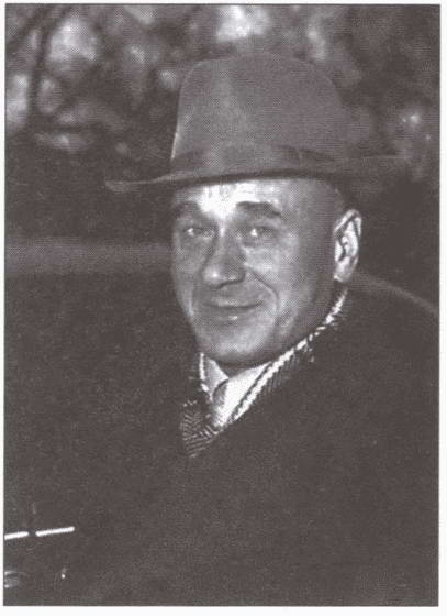 Иллюстрация к книге — Предатели и палачи [i_026.jpg]