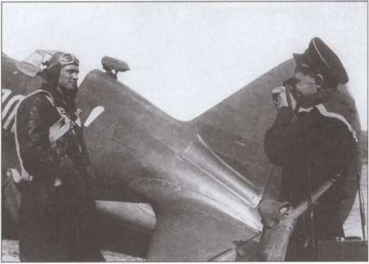 Иллюстрация к книге — Асы против асов. В борьбе за небесное господство. 1941–1945 [i_038.jpg]