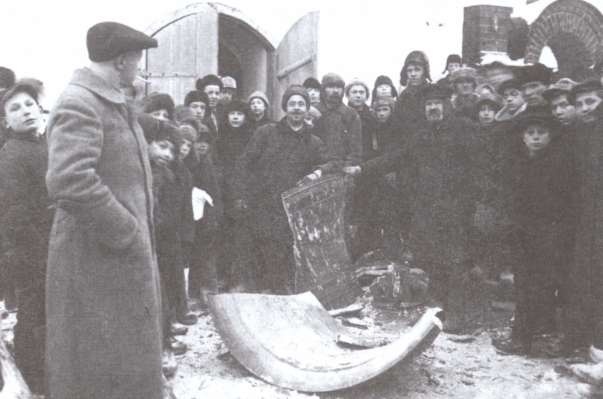 Иллюстрация к книге — Богоборцы из НКВД [i_016.jpg]