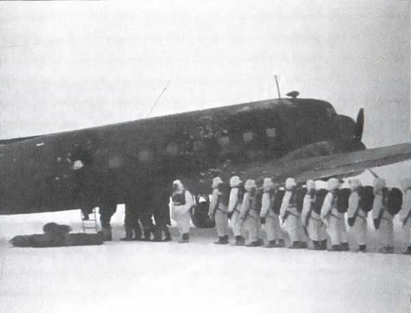 Иллюстрация к книге — Генерал Маргелов [i_007.jpg]