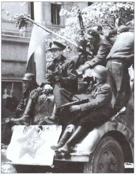 Иллюстрация к книге — Кто освободил Прагу в 1945 г. Загадки Пражского восстания [i_020.jpg]