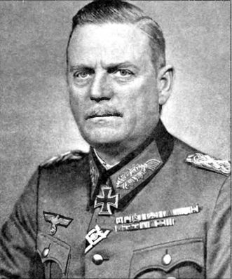 Иллюстрация к книге — Накануне 1941 года. Гитлер идет на Россию [i_014.jpg]