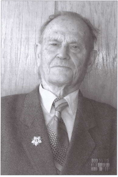 Иллюстрация к книге — Плен. Жизнь и смерть в немецких лагерях [i_024.jpg]