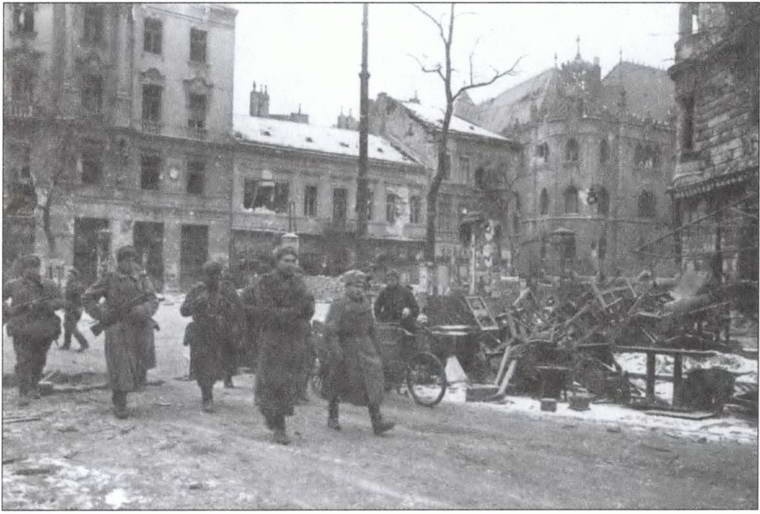 Иллюстрация к книге — Война глазами фронтовика. События и оценка [i_023.jpg]