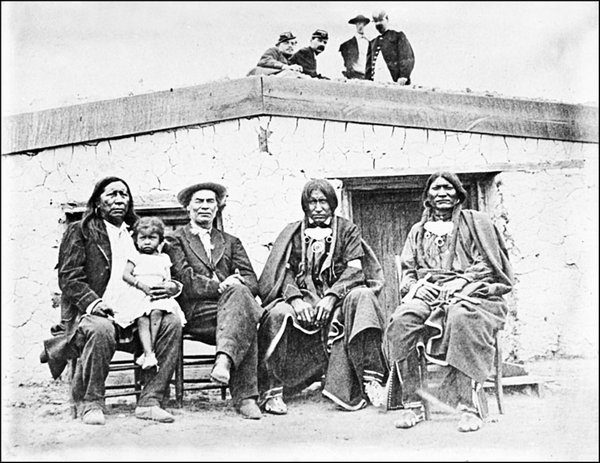 Иллюстрация к книге — Завоевание Дикого Запада. «Хороший индеец – мертвый индеец» [i_100.jpg]