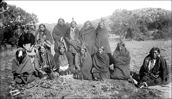 Иллюстрация к книге — Завоевание Дикого Запада. «Хороший индеец – мертвый индеец» [i_186.jpg]