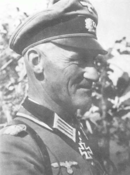 Иллюстрация к книге — 14-я танковая дивизия. 1940-1945 [i_034.jpg]