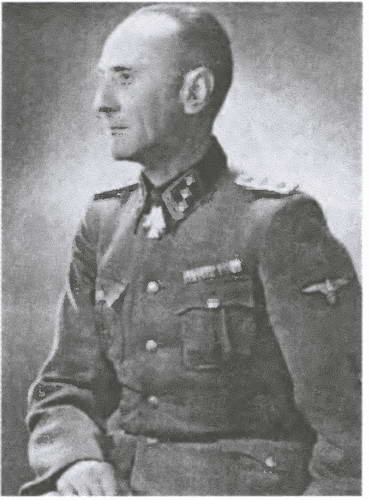 Иллюстрация к книге — «Советские немцы» и другие фольксдойче в войсках СС [i_037.jpg]