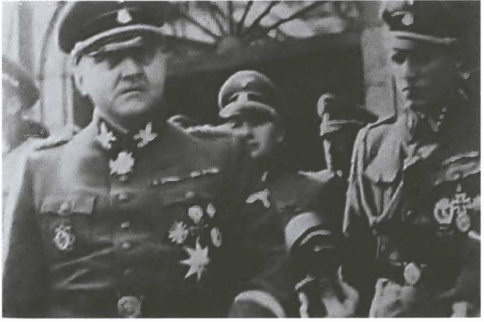 Иллюстрация к книге — «Советские немцы» и другие фольксдойче в войсках СС [i_076.jpg]