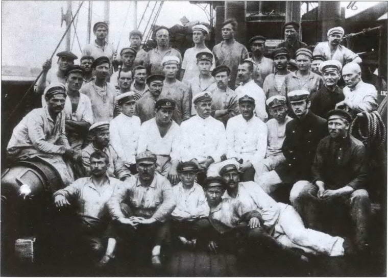 Иллюстрация к книге — Секреты Российского флота. Из архивов ФСБ [i_030.jpg]