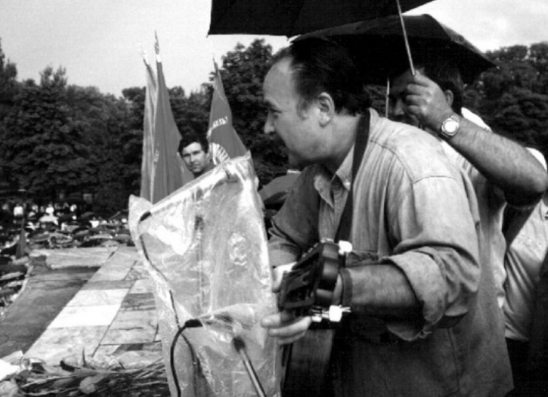 Иллюстрация к книге — Театр абсурда. Во что превратили Россию [i_029.jpg]