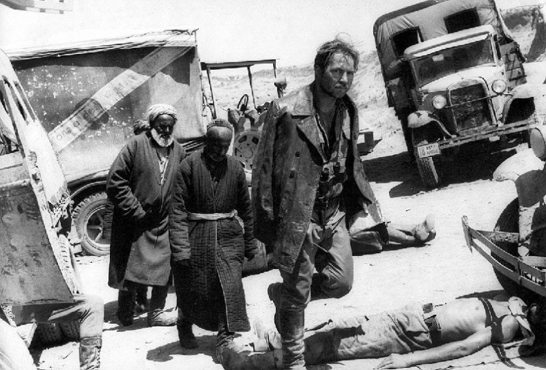 Иллюстрация к книге — Театр абсурда. Во что превратили Россию [i_038.jpg]