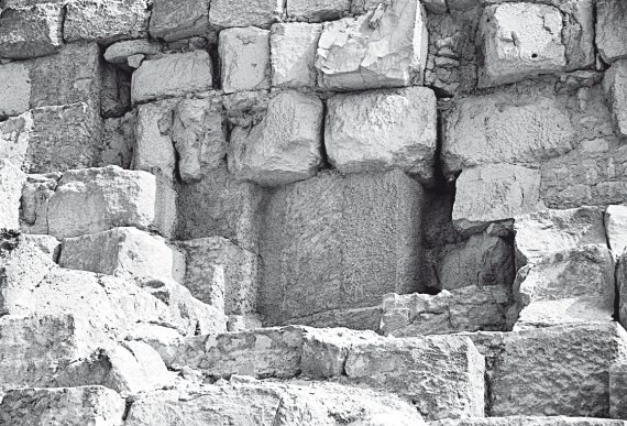 Иллюстрация к книге — Первое чудо света. Как и для чего были построены египетские пирамиды [i_092.jpg]