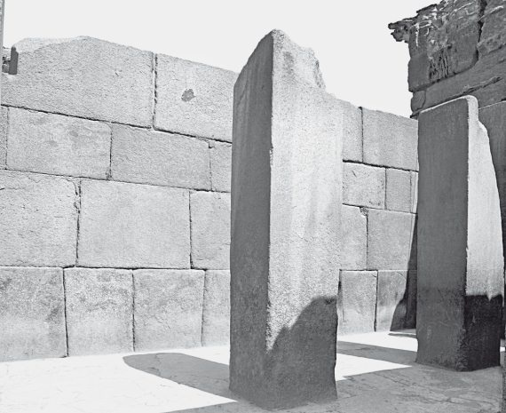 Иллюстрация к книге — Первое чудо света. Как и для чего были построены египетские пирамиды [i_121.jpg]