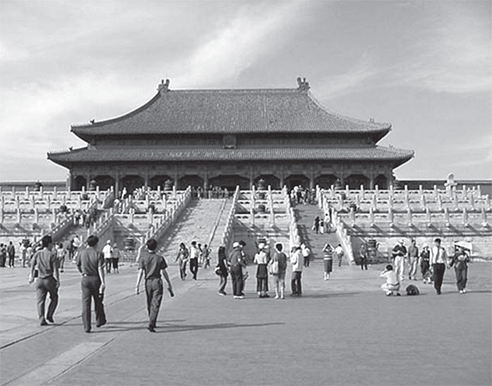 Иллюстрация к книге — Китайская империя. От Сына Неба до Мао Цзэдуна [i_069.jpg]