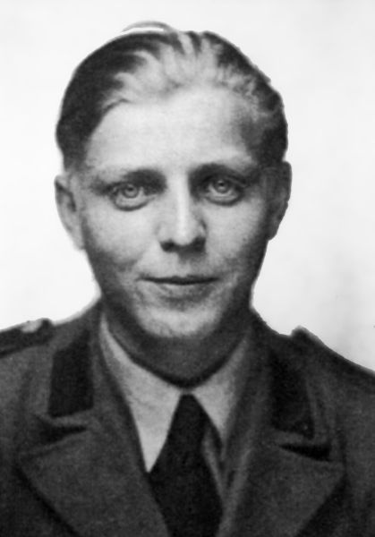 Иллюстрация к книге — СМЕРШ в тылу врага. Зафронтовая работа военной контрразведки [i_013.jpg]