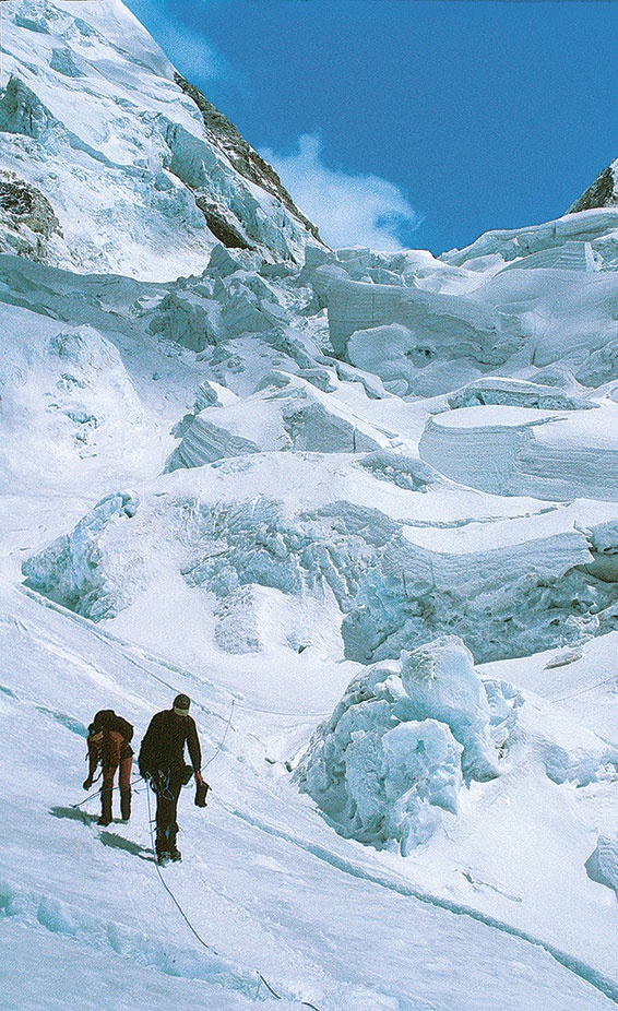 Иллюстрация к книге — Эверест. Смертельное восхождение [i_018.jpg]