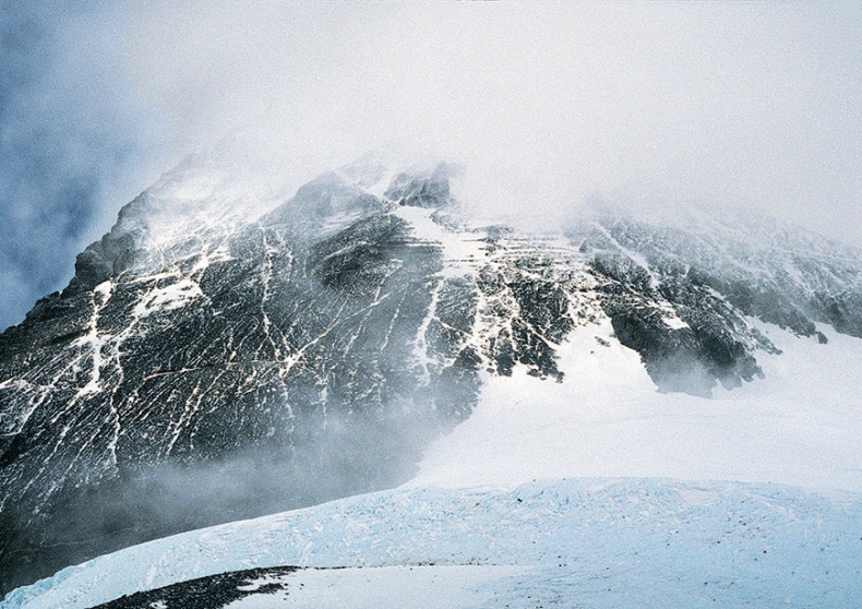 Иллюстрация к книге — Эверест. Смертельное восхождение [i_023.jpg]