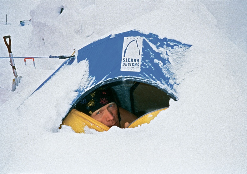 Иллюстрация к книге — Эверест. Смертельное восхождение [i_029.jpg]