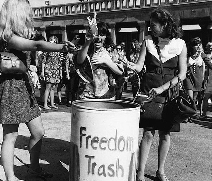 Иллюстрация к книге — Зубы дракона. Мои 30-е годы [i_168.jpg]